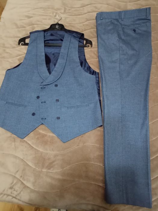 Офиален мъжки костюм от две части