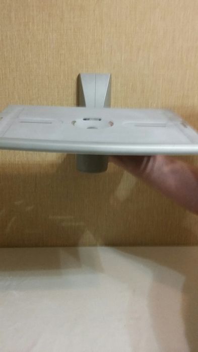 Продам полочку под телевизор .