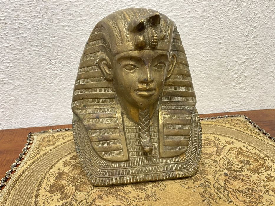 Голяма египетска фигура от месинг тутанкамон