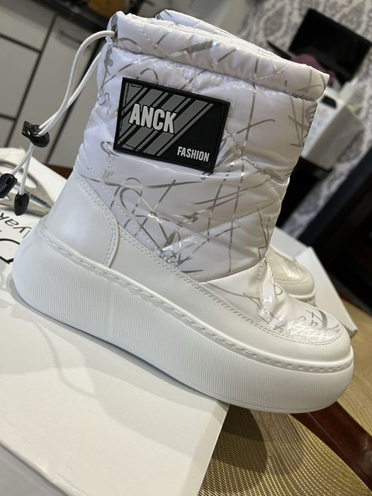 Продам дутики