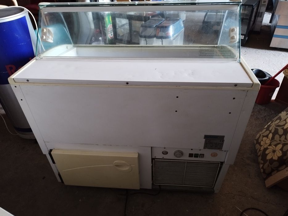 Витрина за сладолед