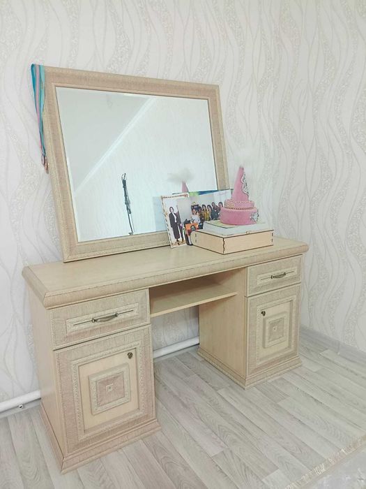 продам спальный гарнитур