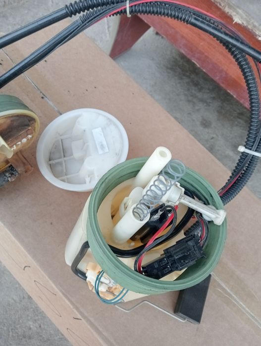 Бензонасос со станции Мерседес 211 203