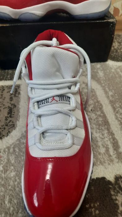 Продам 11 Jordan