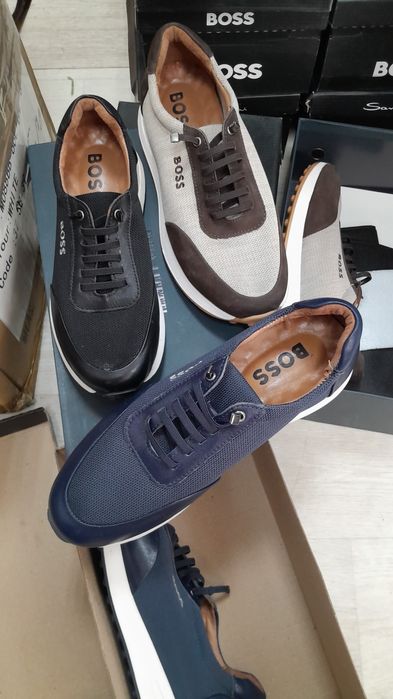 Кроссовки новые срочно