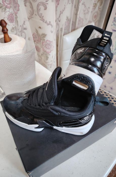 Jordan  Max AURA 6 original