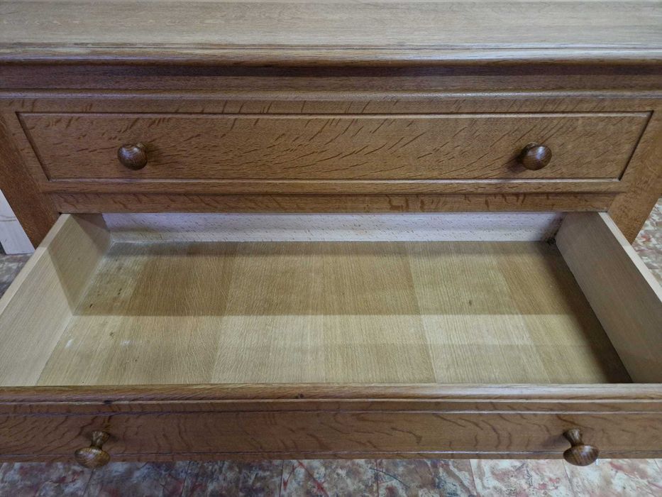 Скрин комод от дъбов масив с три чекмеджета