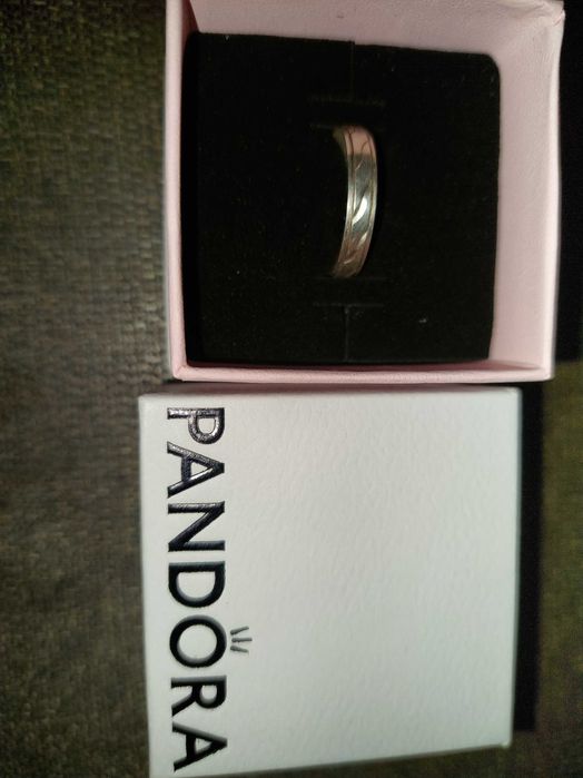 Inel de argint stil verigheta in cutie cadou Pandora