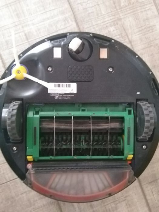 Robot aspirare iRobot Roomba 581