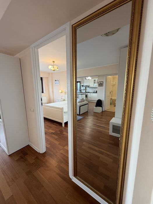 Apartament tip penthouse în piața romană