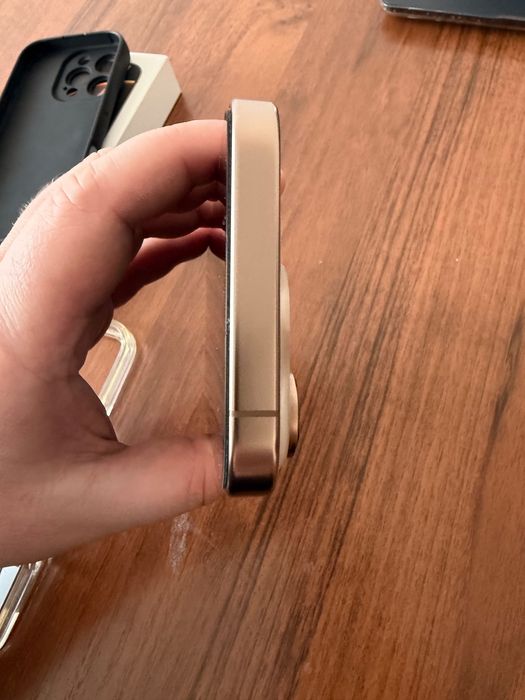 iPhone 16 Pro 256 gb отличное состояние