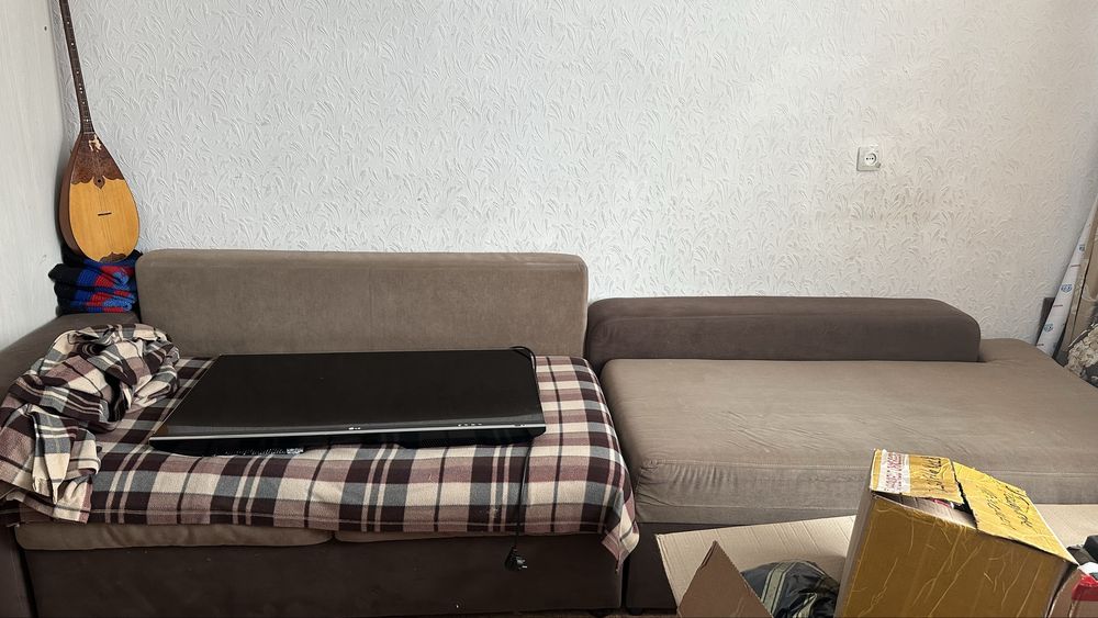 Срочно продаю диван