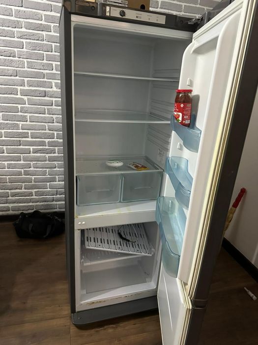 Холодильник Бирюса