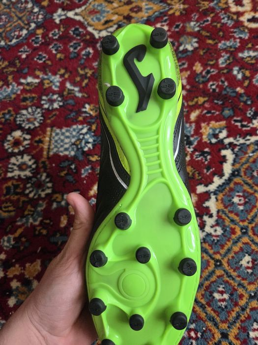 Vând ghete de fotbal joma mărimea 44.5 noi nu sunt purtate deloc