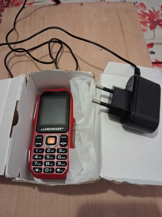 Telefon Militar Landrover cu incarcator