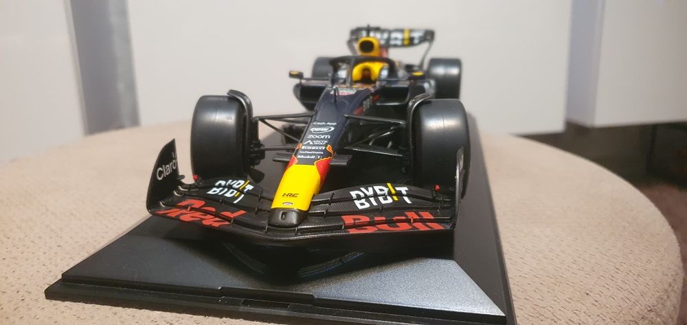 Macheta f1 Aston-Martin 2023 redbull  sc  1:18