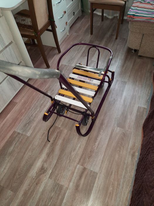 Продам санки с колёсами