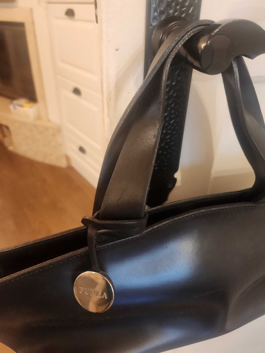 Черна малка чанта FURLA