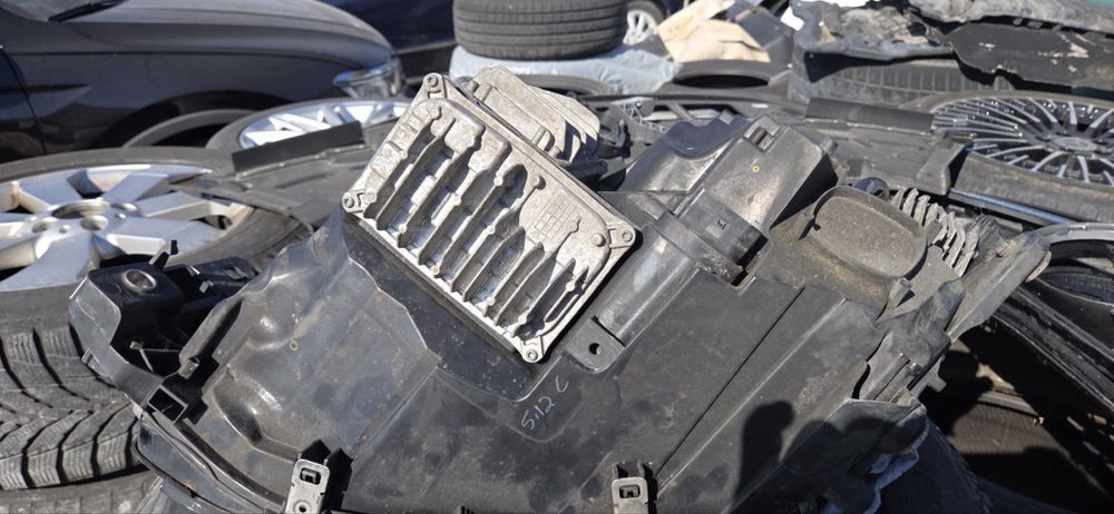 Десен фар оборудван GLE 166/292