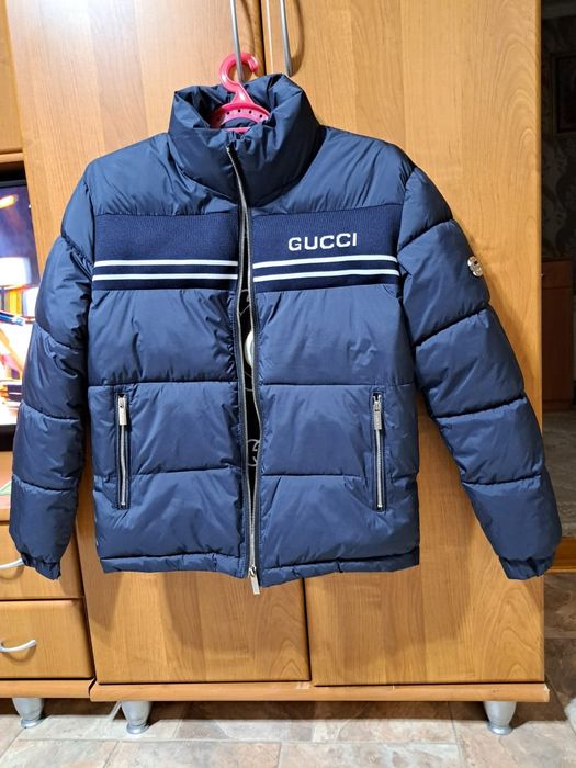 Продам новые куртки