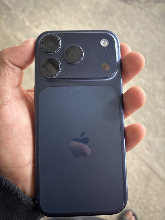 Iphone 17 pro гарантией