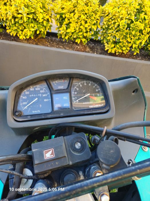 Honda Transalp 400