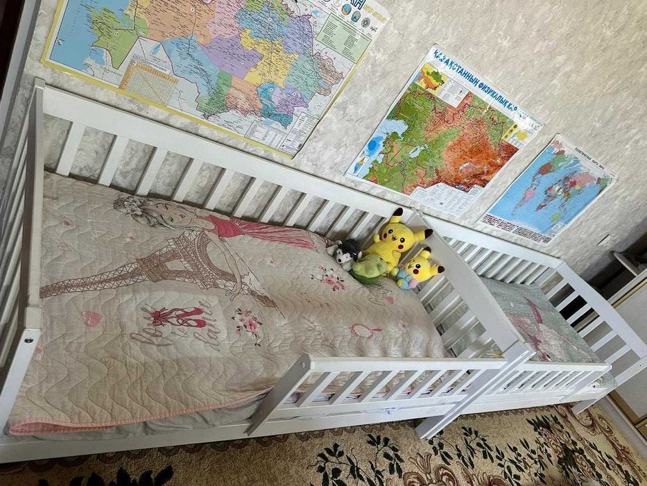 Продам детские кровати с матрасами