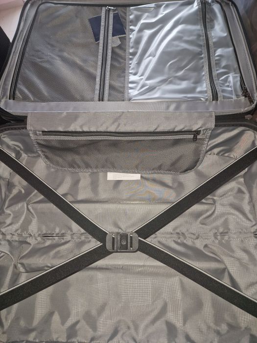 Комплект куфари на Samsonite - нови