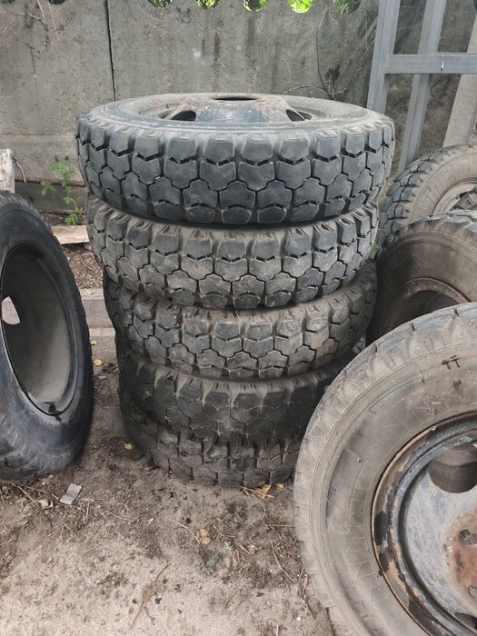 Продам резину на газ 53