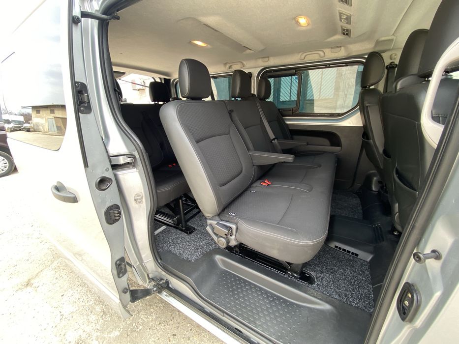 Inchiriere Auto microbuz 8+1 locuri ,Minivan rent ,Rent a Car