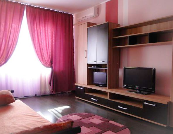 Vand apartament 2 camere Teiul Doamnei