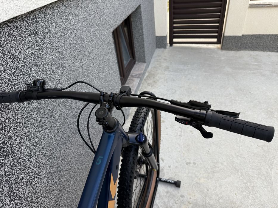 Trek Marlin 5 29” L Shimano CUES хидравлични спирачки ПЛАНИНСКИ велосипед