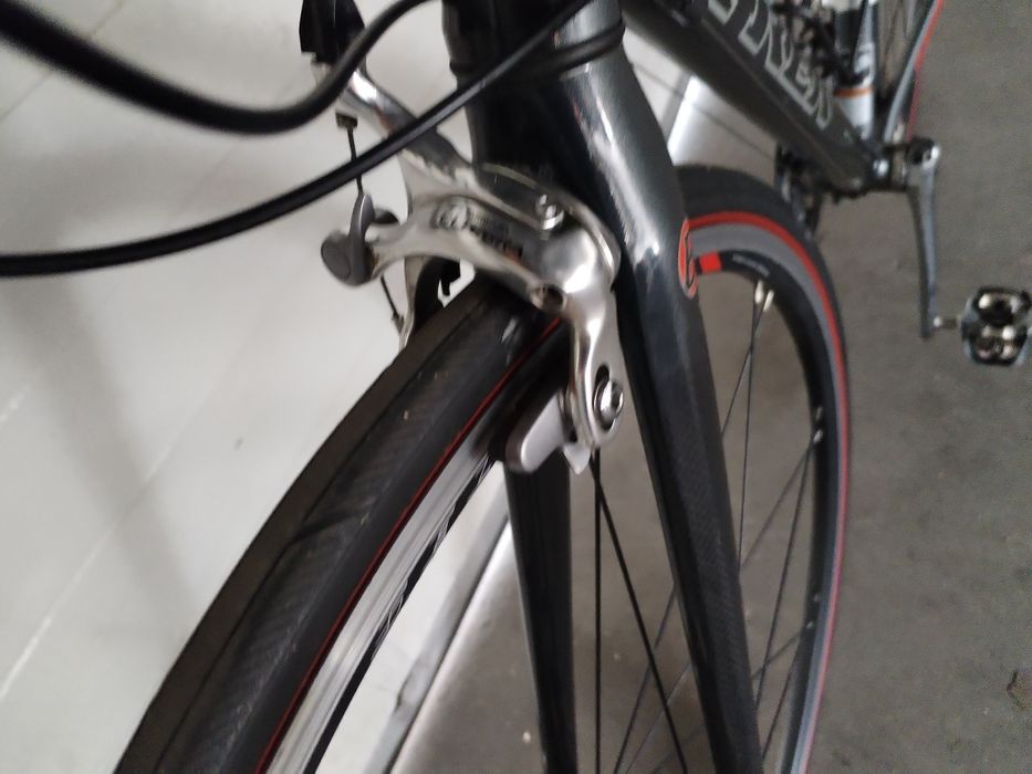 bicicleta cursiera TREK aluminiu /carbon