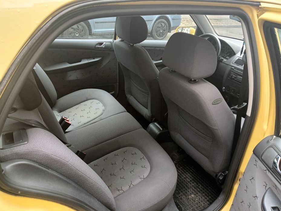 Vând Skoda Fabia