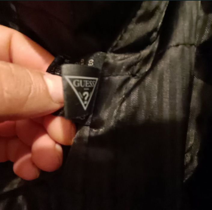 Geaca Guess originala impermeabila M