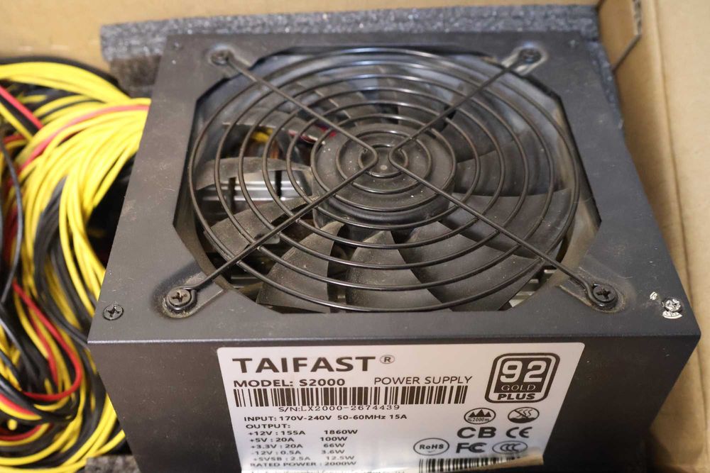 Блоки питания Zalman 700W + Taifast 2000W + еще один Taifast 2000W