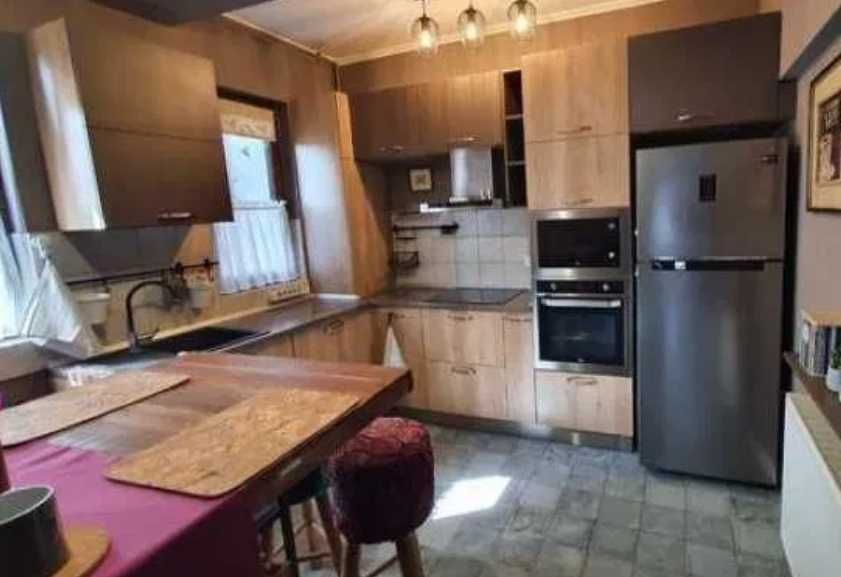 Дава се под наем Тристаен апартамент в Пловдив, Мараша - 81 кв.м за 290.7 € - Снимка #2