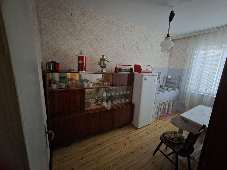 Продавам двуетажна къща в с. Пещерско, област Бургас. БЕЗ ПОСРЕДНИК!