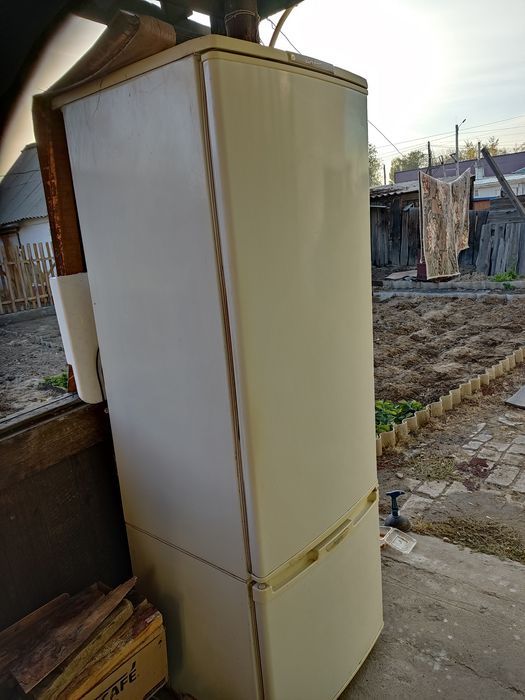 Продам холодильник б/у