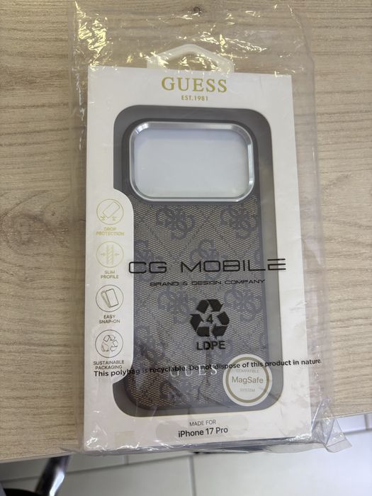 Оригинален калъф GUESS за Iphone 17 pro