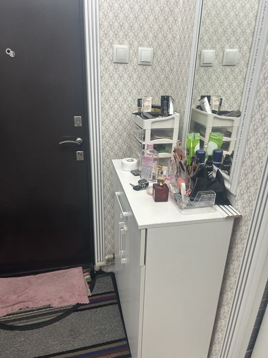 Шкаф обувница, состояние новое в любую комнату