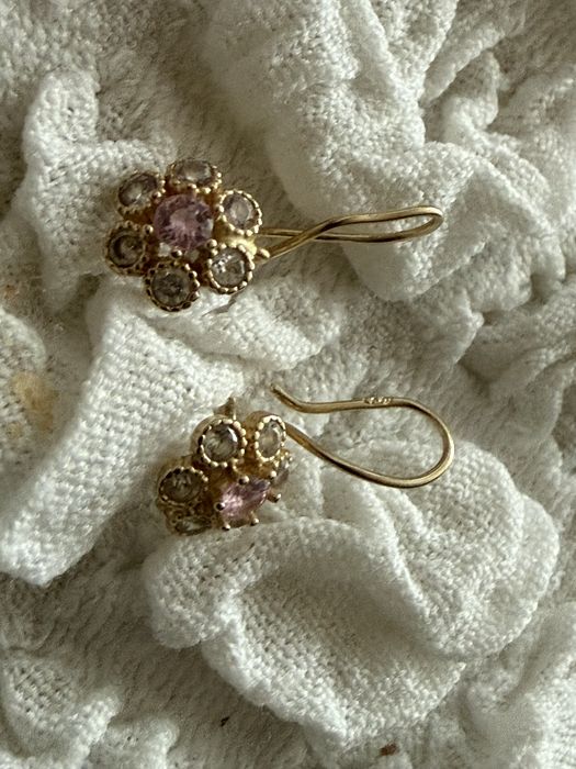 Vand cercei pt fetite