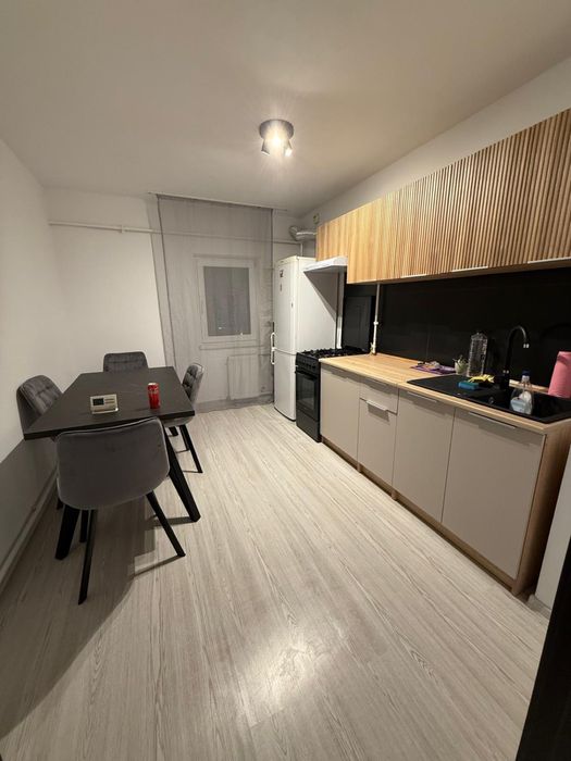 Ap 3 camere, Parc Romanescu  decomandat 64mp