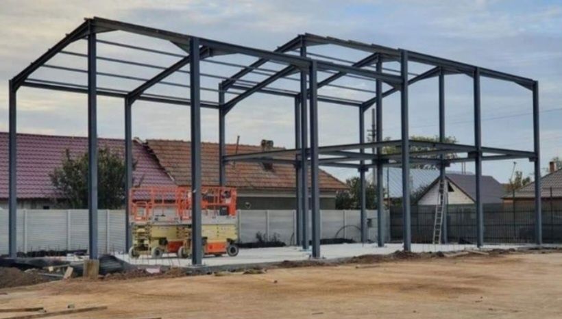 Hale și structuri metalice