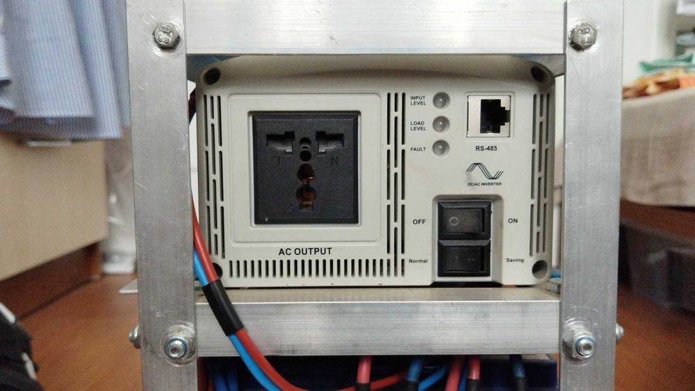 Invertor Epever STI300W 12V 230V