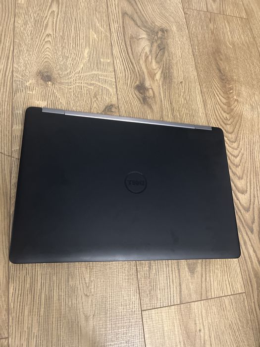 Laptop Dell Latitude E5570/ i5 GEN 6/ SSD 256 GB / 16 GB RAM