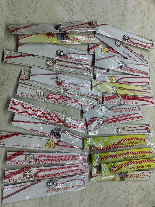 Мартеници на едро - различни видове