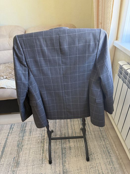 Продам мужс клас. костюм 3-ка