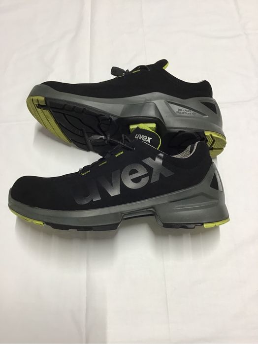 Pantofi Uvex marime 45