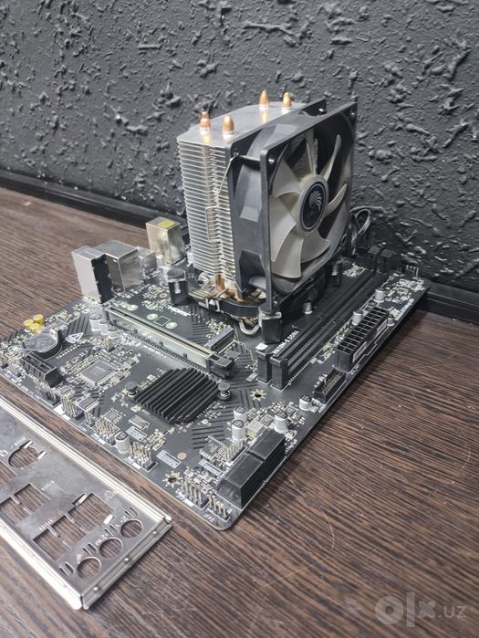 MSI H610M-E + i5 12400